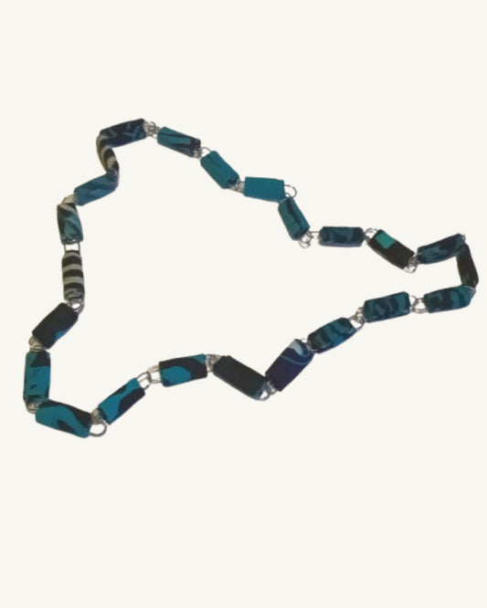 Handgemaakte Ugandese Papierkralen Ketting – Blauw/Zwart